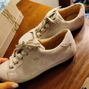 BOC, size 8 classic athletic shoes